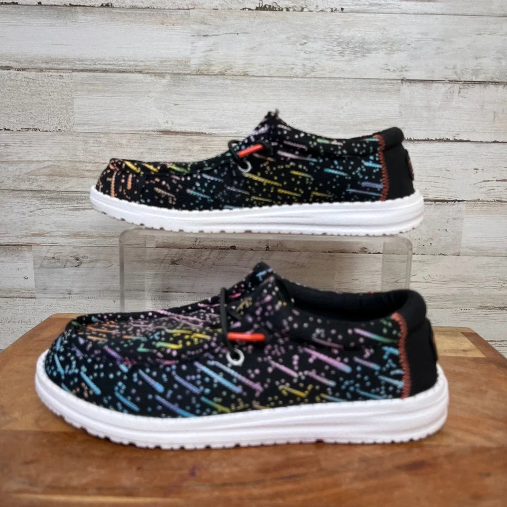 Hey Dude Wally Y Party Shoes J5 Black Rainbow Splatter Slip-Ons J5 43275-001